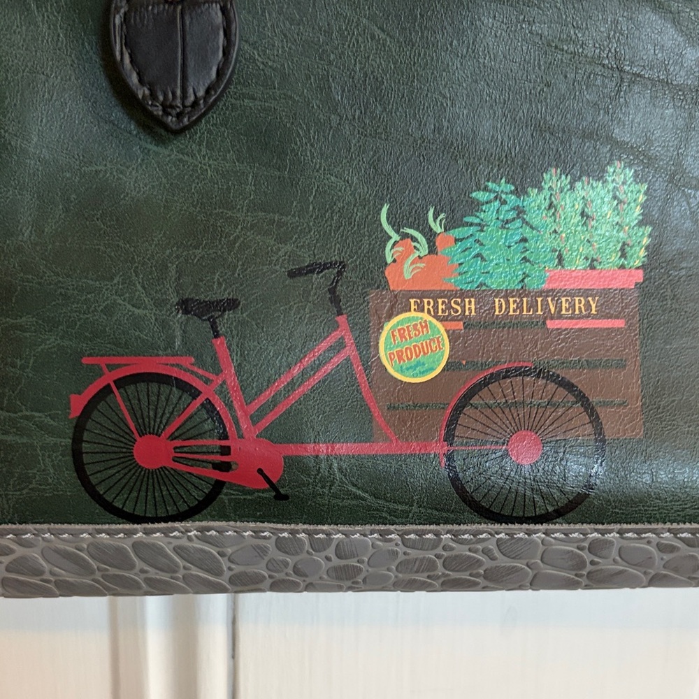 Vendula London Green Storefront Crossbody Bag - Picture 5 of 11